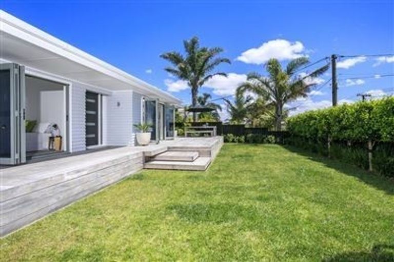 Photo of property in 1/2 Spencer Terrace, Hauraki, Auckland, 0622