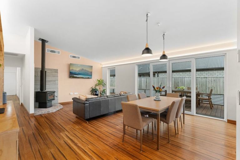 Photo of property in 28 Collier Drive, Halswell, 8025