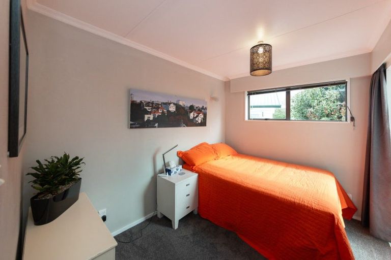 Photo of property in 17b Cecil Place, Cloverlea, Palmerston North, 4412