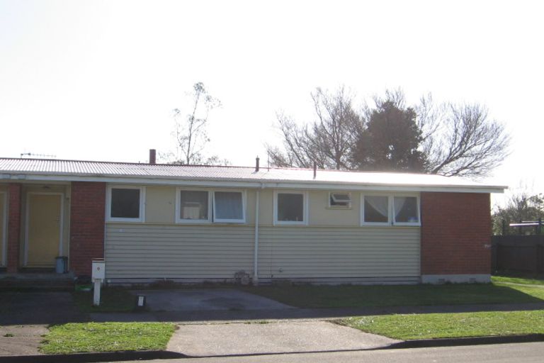 Photo of property in 6 Ross Place, Hokowhitu, Palmerston North, 4410