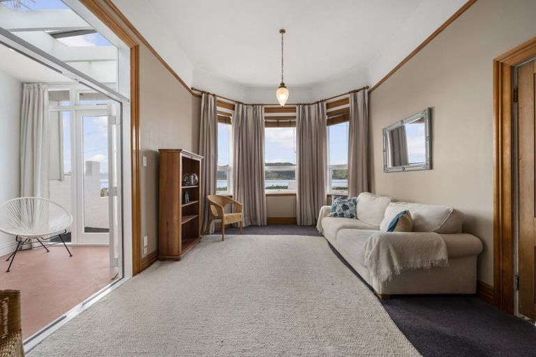 Photo of property in 44 Evans Bay Parade, Roseneath, Wellington, 6021