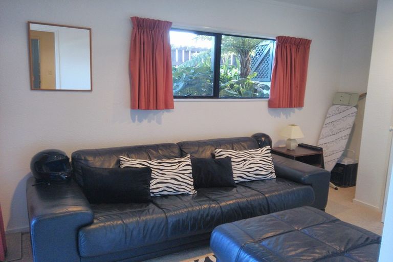 Photo of property in 11 Sophora Place, Totara Heights, Auckland, 2105