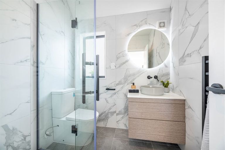 Photo of property in 14c Firth Road, Torbay, Auckland, 0630