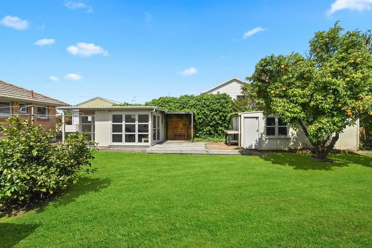 Photo of property in 12 Kingsley Street, St Andrews, Hamilton, 3200