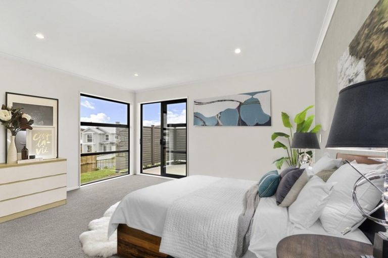 Photo of property in 31 Kukuwai Avenue, Red Beach, 0932