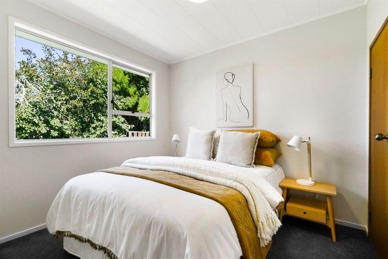 Photo of property in 19 Spinella Drive, Bayview, Auckland, 0629