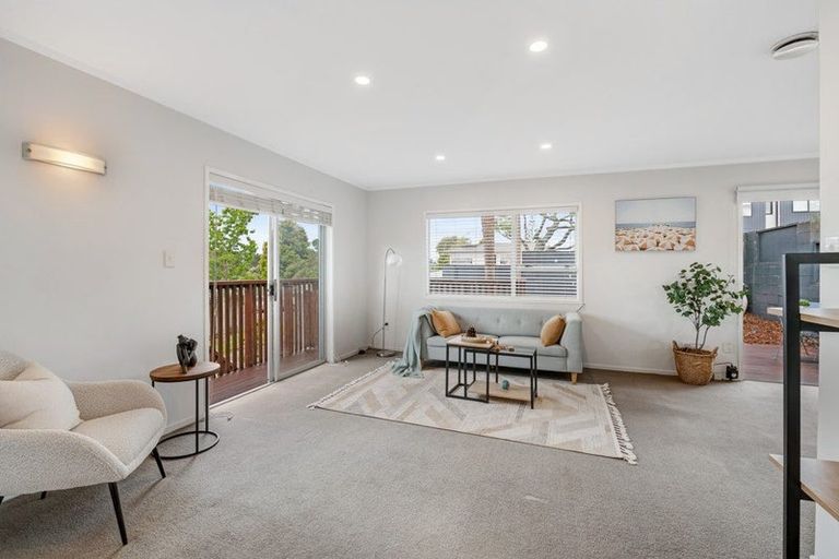 Photo of property in 1/34 Bayview Road, Bayview, Auckland, 0629