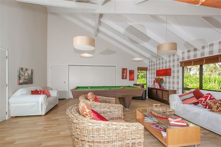 Photo of property in 60 Derbyshire Lane, Karaka, Papakura, 2580