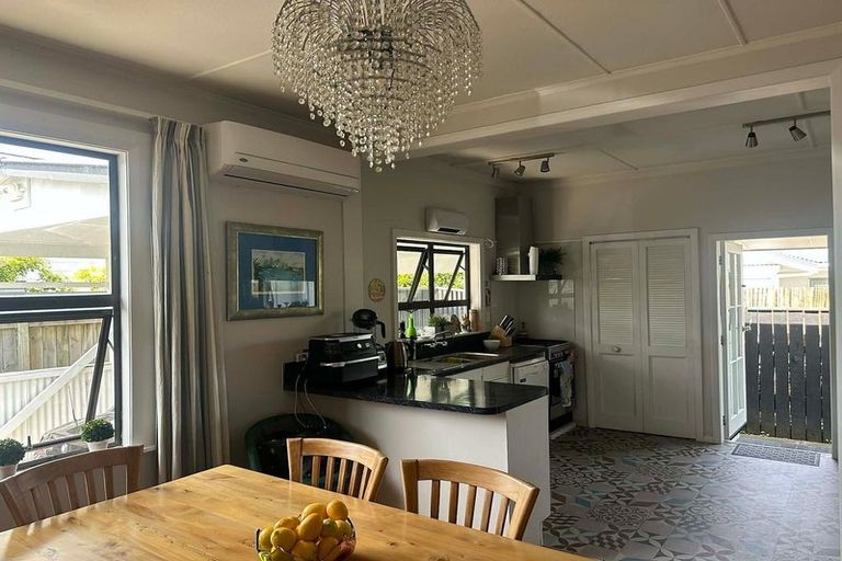 Photo of property in 74 Naples Street, Martinborough, 5711