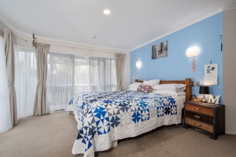 Photo of property in 33 Little John Drive, Bellevue, Tauranga, 3110