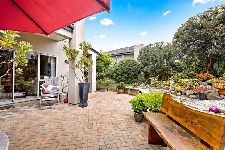 Photo of property in 3 Travis View Drive, Fairview Heights, Auckland, 0632