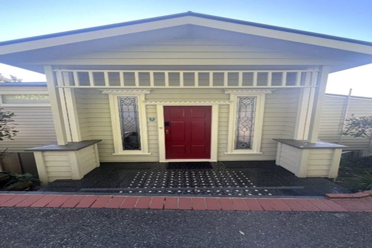 Photo of property in 15 Nikau Road, Point Howard, Lower Hutt, 5013