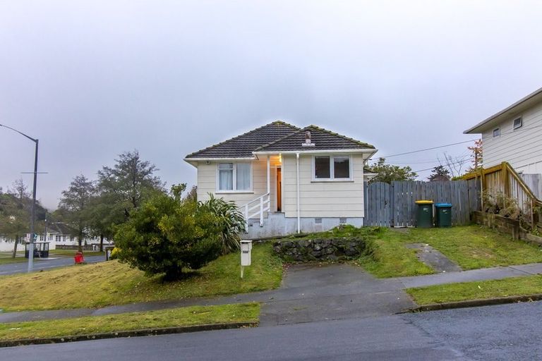 Photo of property in 104 Mckillop Street, Ranui, Porirua, 5024