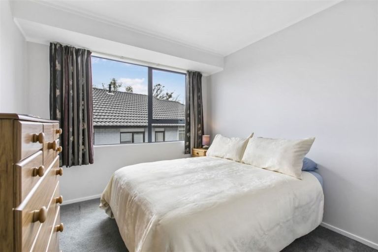 Photo of property in 294a Rangatira Road, Beach Haven, Auckland, 0626