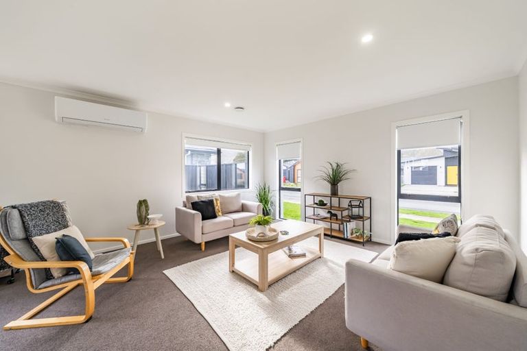 Photo of property in 34 Castletown Street, Wallaceville, Upper Hutt, 5018