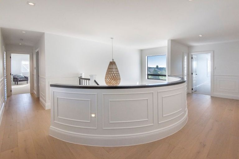 Photo of property in 31a Stanley Point Road, Stanley Point, Auckland, 0624