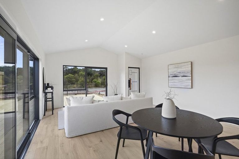 Photo of property in 22 Oneone Street, Cambridge, 3493