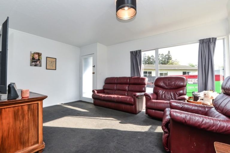 Photo of property in 35 Purcell Place, Melville, Hamilton, 3206