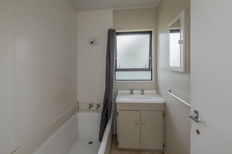 Photo of property in 16 Guy Avenue, Levin, 5510