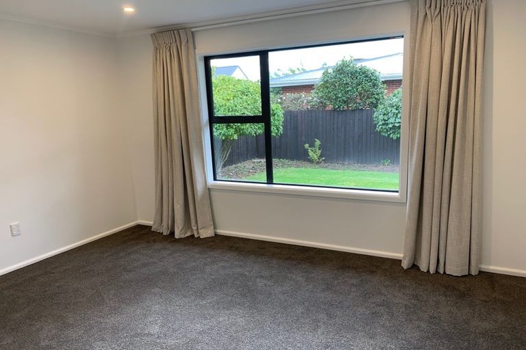 Photo of property in 2/57a Glandovey Road, Fendalton, Christchurch, 8052