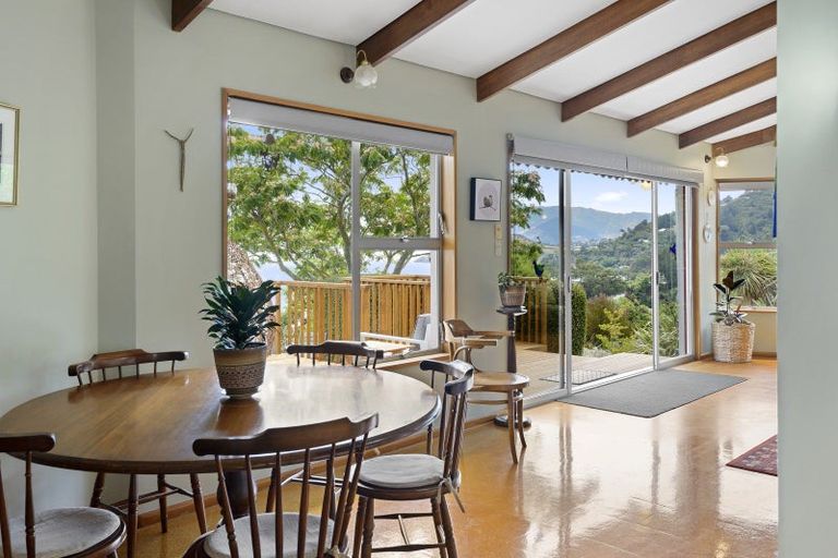 Photo of property in 11 Ngaio Lane, Charteris Bay, Lyttelton, 8971