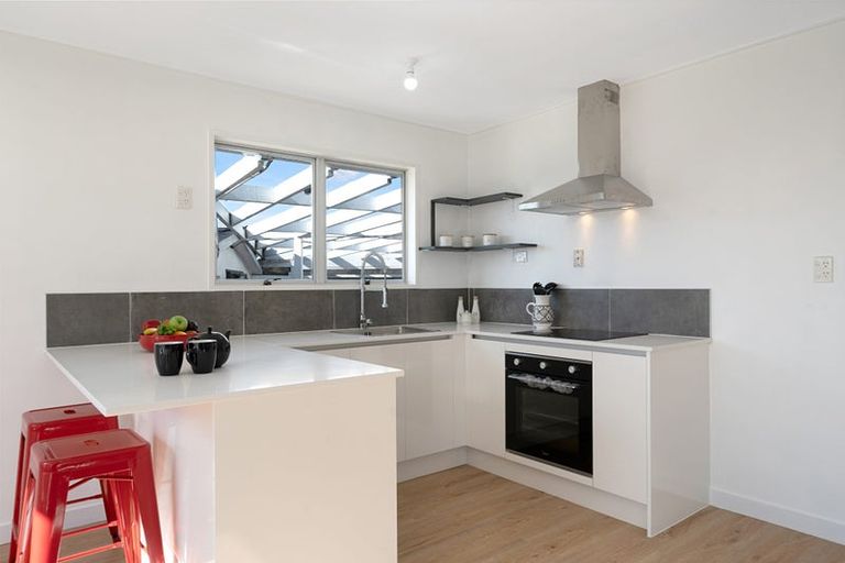 Photo of property in 4 Serrano Place, Clover Park, Auckland, 2023