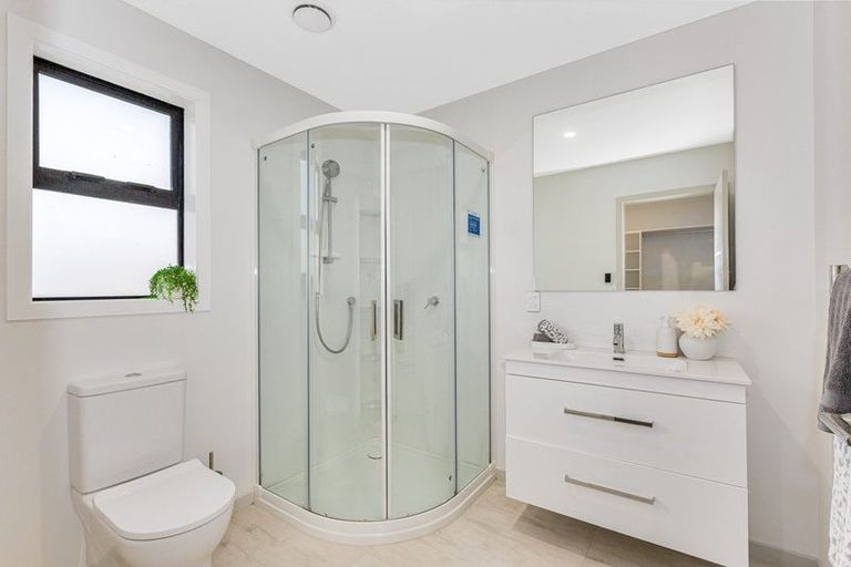 Photo of property in 11a Barberry Grove, Maungaraki, Lower Hutt, 5010