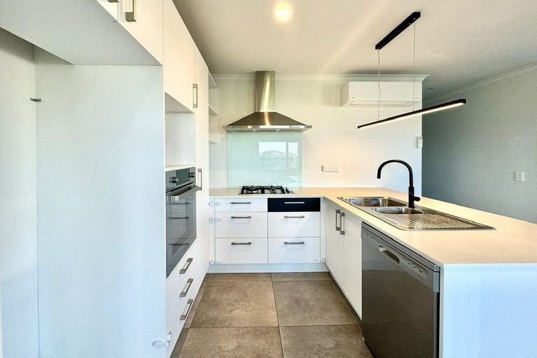 Photo of property in 104 Kuaka Drive, Takanini, 2112