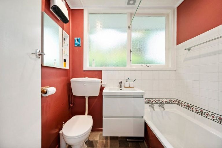 Photo of property in 43 Norwich Street, Wilton, Wellington, 6012