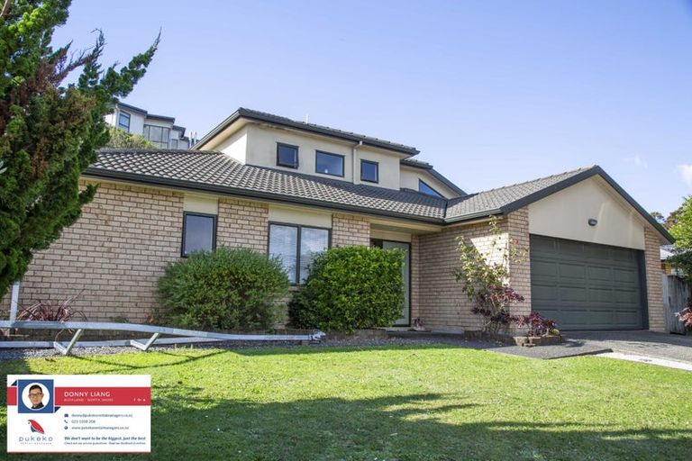 Photo of property in 20 Sunvista Avenue, Oteha, Auckland, 0632