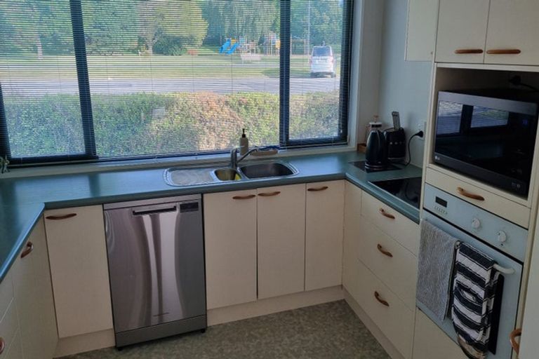 Photo of property in 1/284 Ilam Road, Burnside, Christchurch, 8053