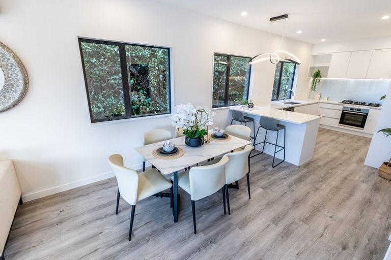 Photo of property in 1a Springfield Street, Forrest Hill, Auckland, 0620