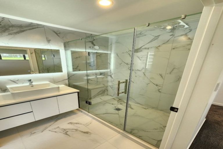 Photo of property in 32 Jabal Crescent, Totara Park, Auckland, 2105