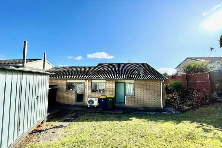 Photo of property in 1/12 Blueridge Close, Sunnyvale, Auckland, 0612