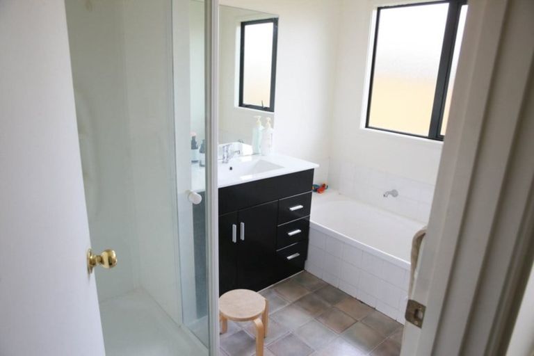 Photo of property in 32 Fendalton Drive, Rototuna, Hamilton, 3210