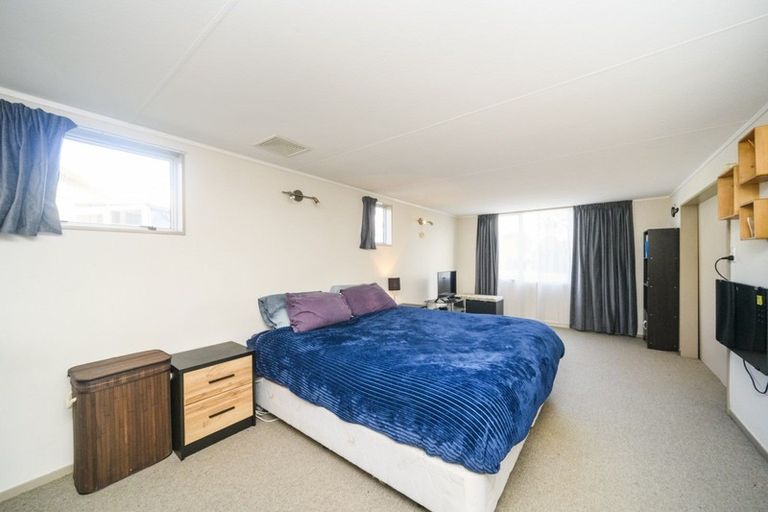 Photo of property in 3 Dampier Avenue, Awapuni, Palmerston North, 4412