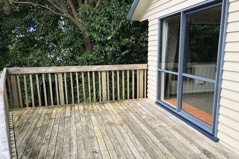 Photo of property in 42 Pisces Road, Glen Eden, Auckland, 0602