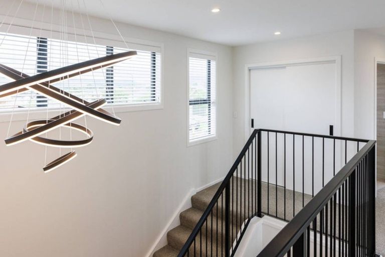 Photo of property in 18 Silkwood Place, Fitzherbert, Palmerston North, 4410