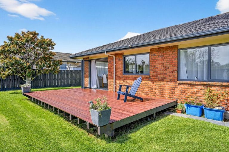Photo of property in 23 Raabia Close, Parakai, 0830