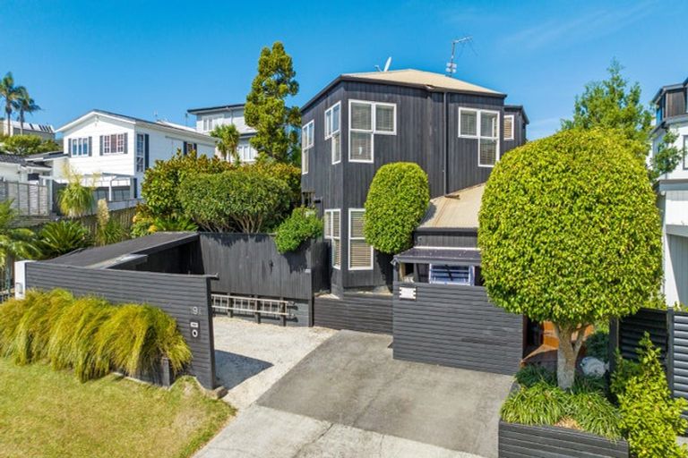 Photo of property in 1/19 Heathcote Road, Castor Bay, Auckland, 0620