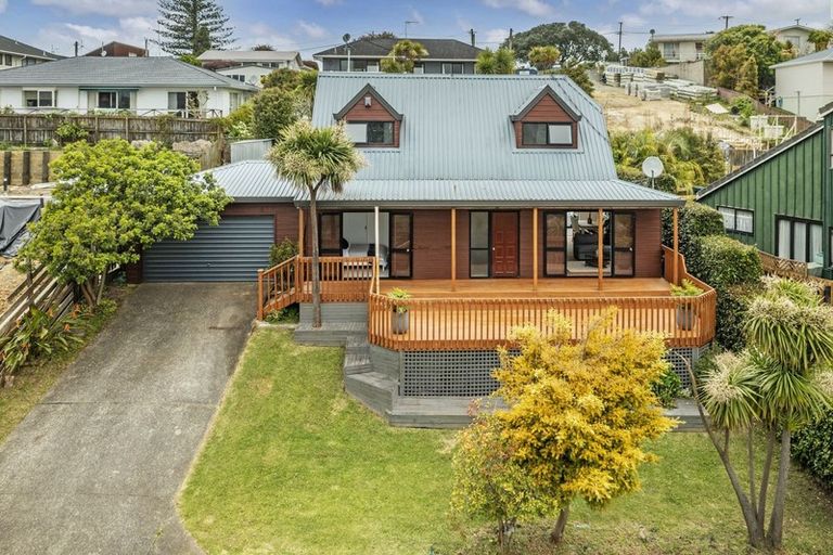 Photo of property in 2/56 Glencoe Road, Browns Bay, Auckland, 0630