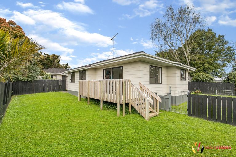 Photo of property in 1/33 Seaward Place, Wattle Downs, Auckland, 2103