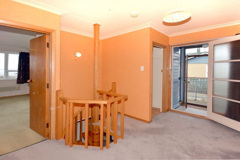 Photo of property in 8 Hanlon Street, Halfway Bush, Dunedin, 9010