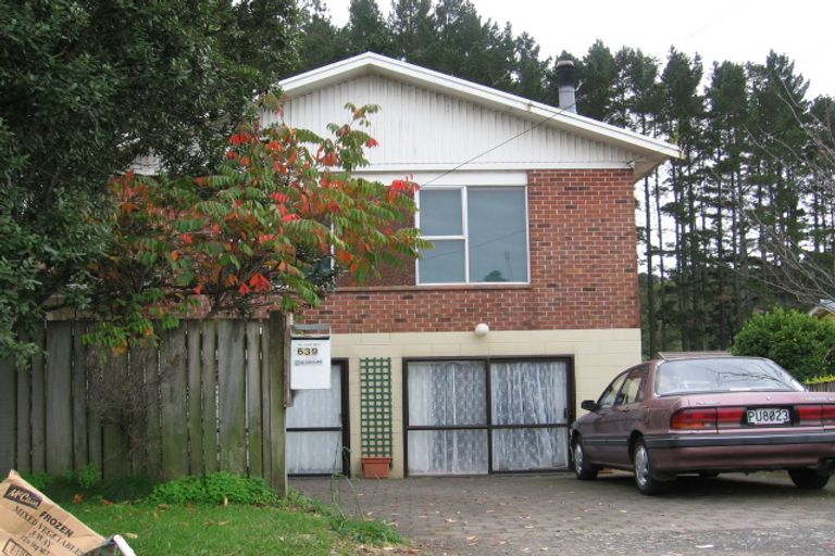 Photo of property in 1/637 Swanson Road, Swanson, Auckland, 0612