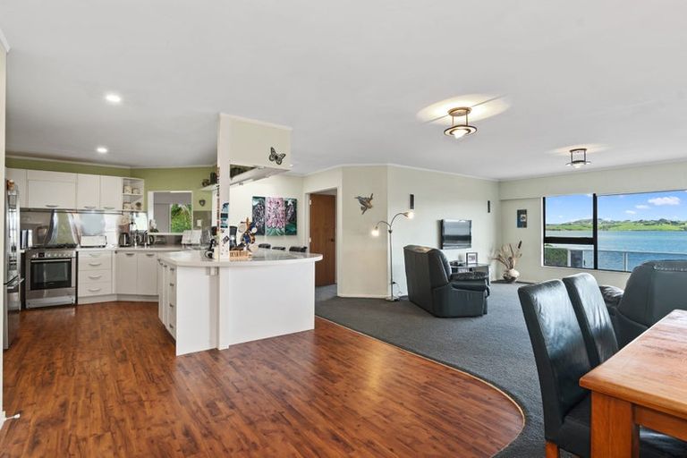 Photo of property in 248 Beach Road, Onerahi, Whangarei, 0110