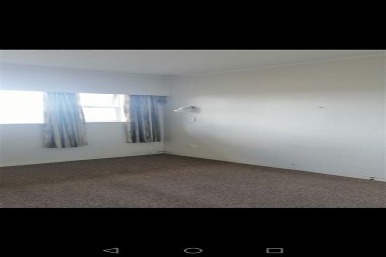 Photo of property in 71 College Road, Northcote, Auckland, 0627