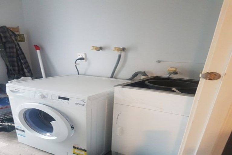 Photo of property in 42 Maywood Crescent, Glen Eden, Auckland, 0602