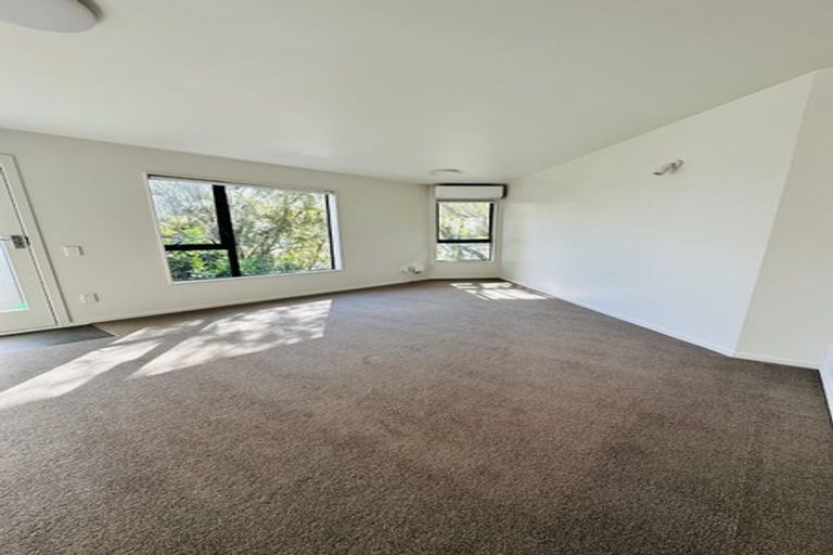 Photo of property in 6 Gill Road, Lowry Bay, Lower Hutt, 5013