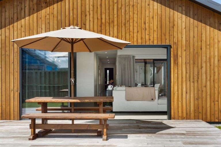 Photo of property in 38 Longview Drive, Lake Hawea, 9382