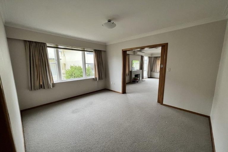 Photo of property in 213 Karori Road, Karori, Wellington, 6012